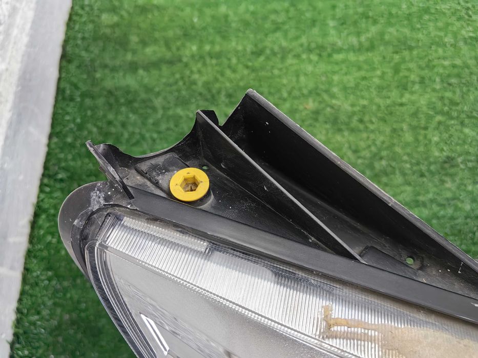 Фар за Ford C-Max / Форд Ц-Макс