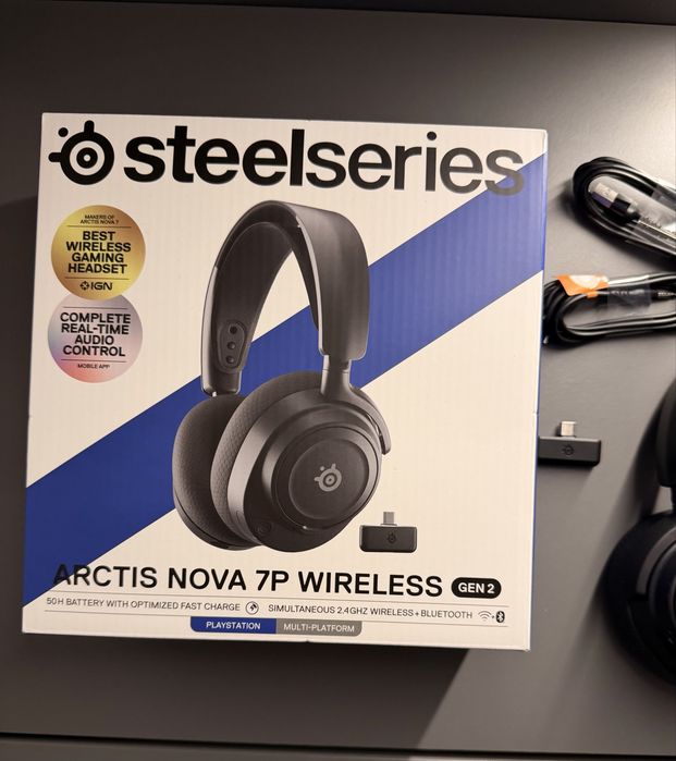 Casti SteelSeries Arctis Nova 7p Wireless ca noi