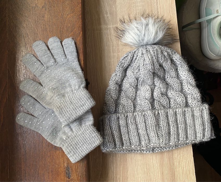 Шапки и ръкавици