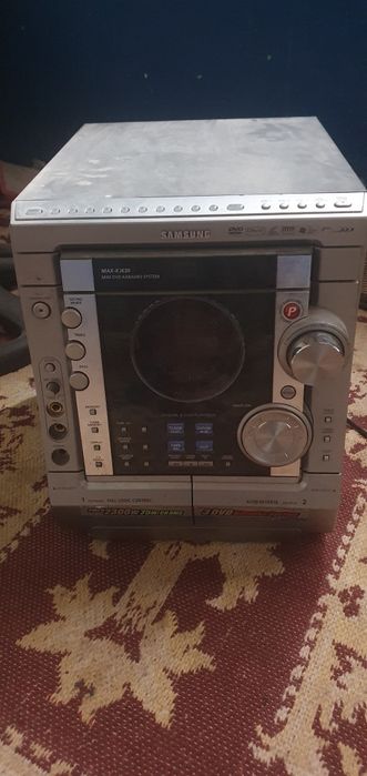 Samsung muzikalniy senter