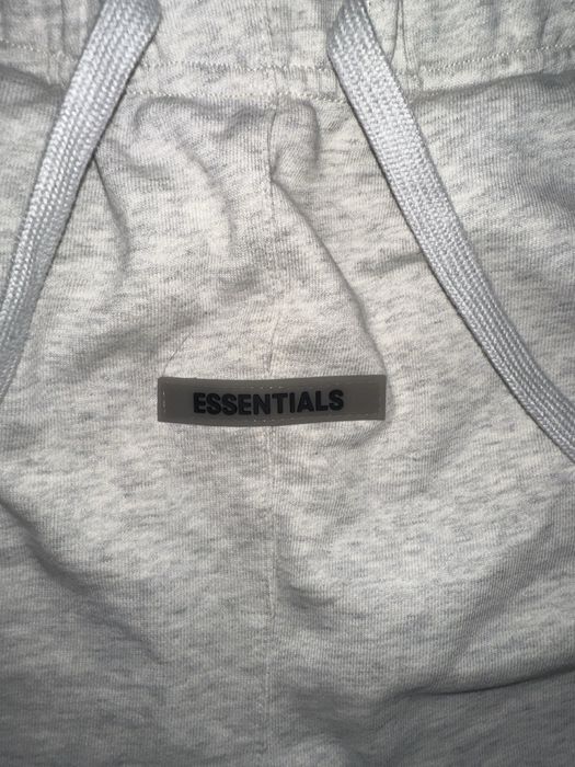 Essentials къси гащи