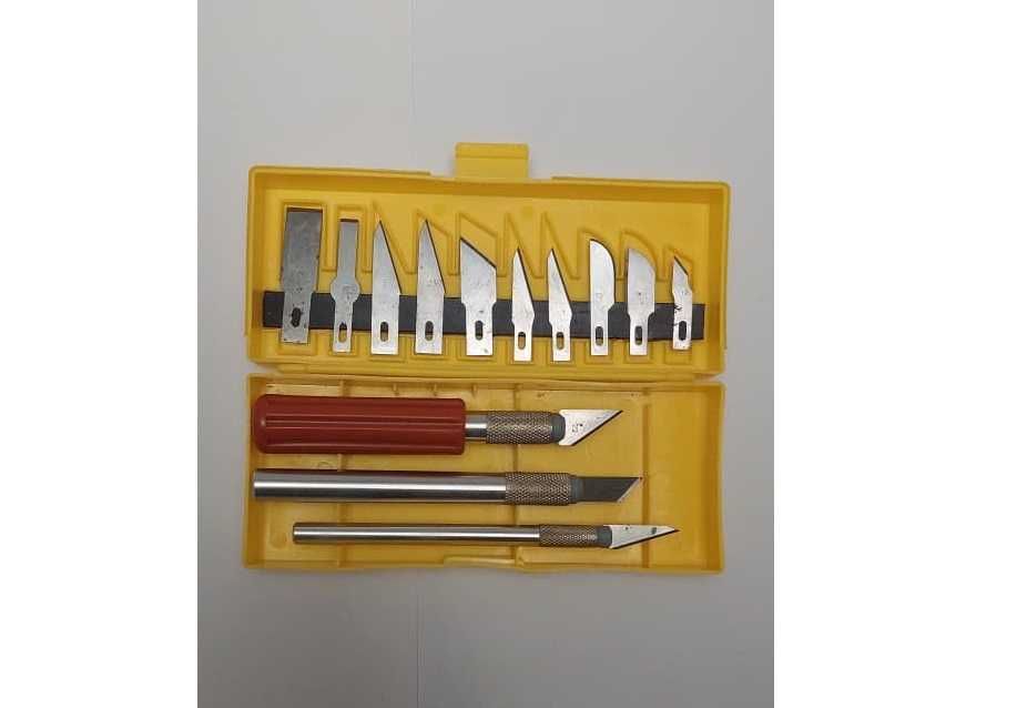 Продам  набор Канцелярских ножей со сменными лезвиями