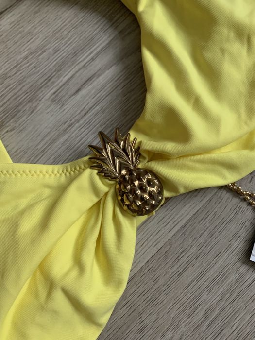 Жълт бански с висока талия от 2 части