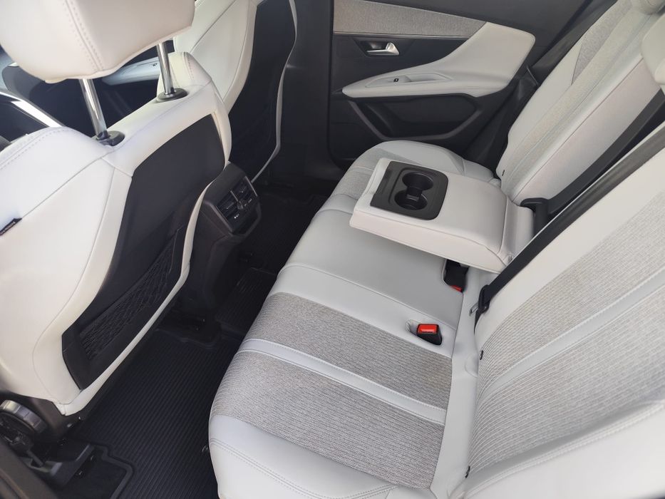 Peugeot 3008/AN 2017/1.2 BENZINA 130Cp/EURO 6/CUTIE AUTOMATA