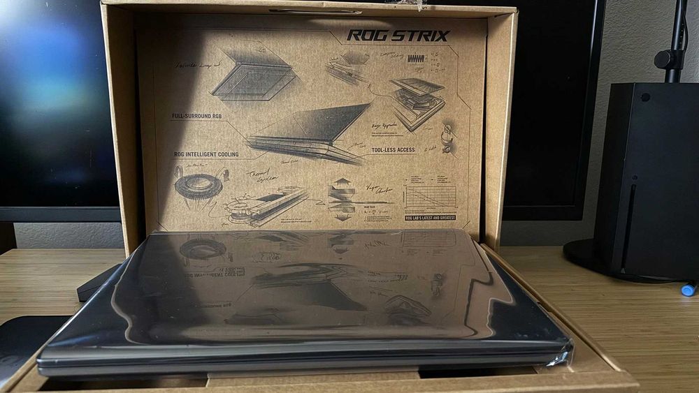 Ултра екстремен геймърски лаптоп asus rog strix g18