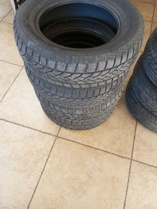 Продавам комплект зимни гуми 175/65/14 DOT22