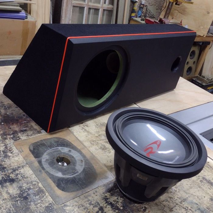 Incinta subwoofer custom pe comanda