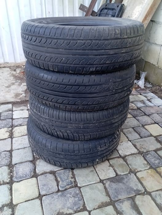 Продам шины размер 175/65/14