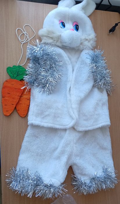 Продам детские костюмы