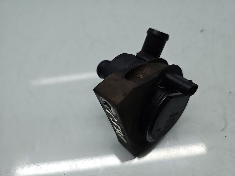 Pompa recirculare apa Skoda Octavia 3 (5E3) [Fabr 2012-2020] 5C0965567