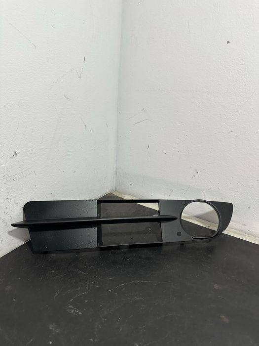 Grila bara dreapta fata BMW Seria 5 E60 E61 520d 525d 530d 535d