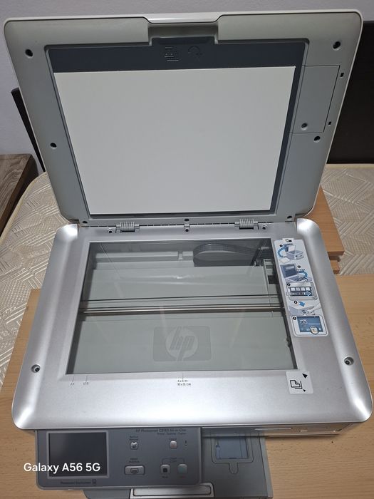 Imprimanta Scaner Copiator  HP Photosmary C8100