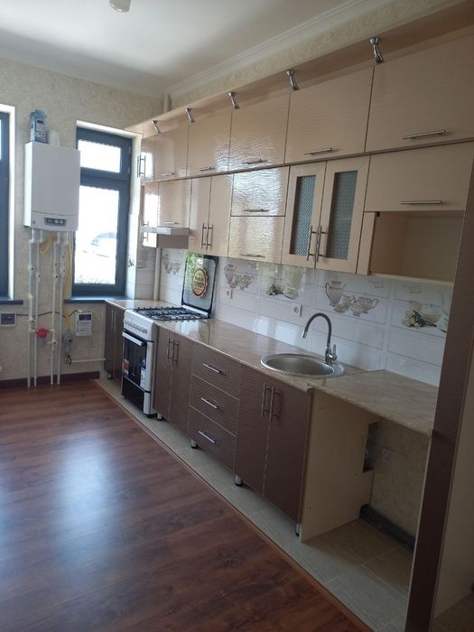 Уй сотилади 3 хоналик