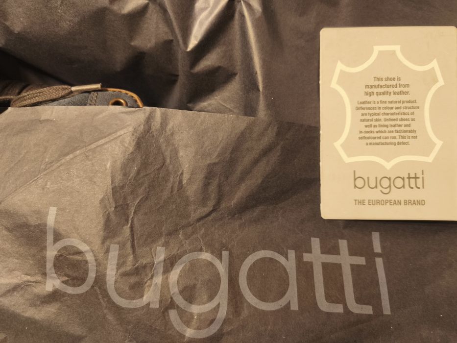 Ghetute Bugatti, din piele intoarsa