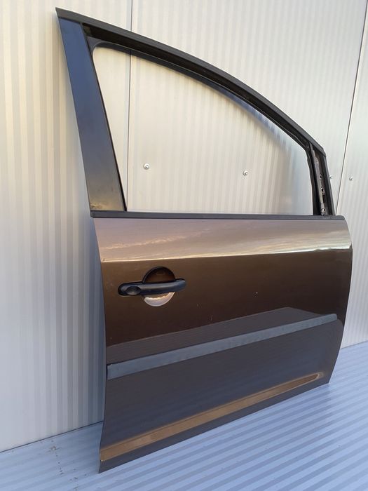 Usa Dr fata vw Touran 2011-2015 cod de culoare LH8Z