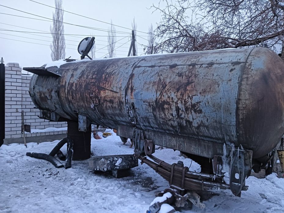 Продам цестерну .