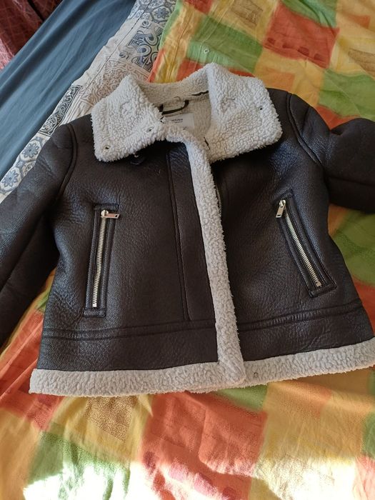 Черно кожухче с каракул и ново яке бежаво Бершка