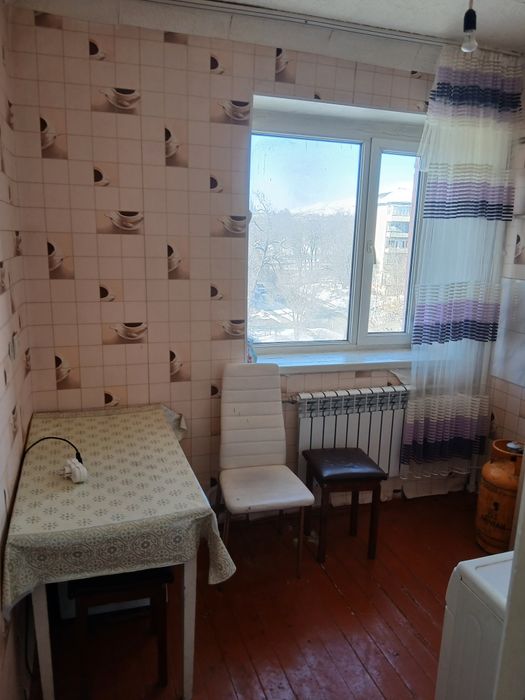 Продам срочнл квартиру в центре