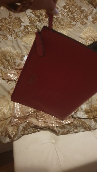 Уригинален клъч GUESS от Милано. Луи Вютон нова.