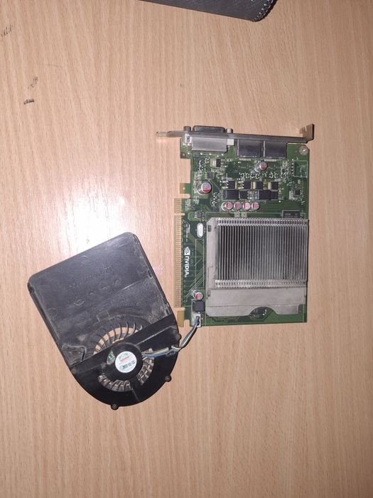 Продам видеокарту Quadro 2000
