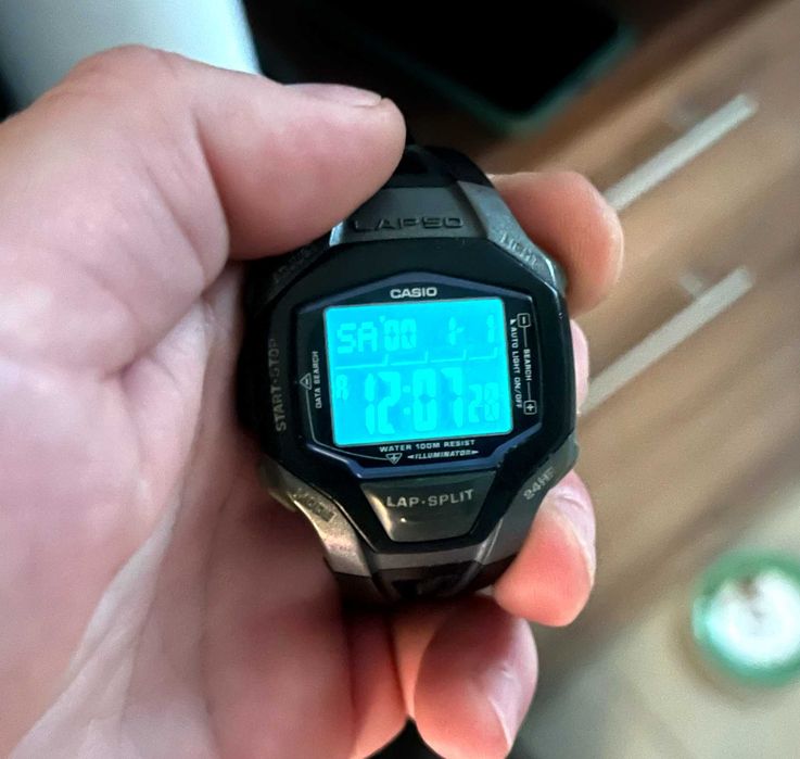 Ceas sport Casio WS-110H  rezistent la apă iluminare, funcții multiple