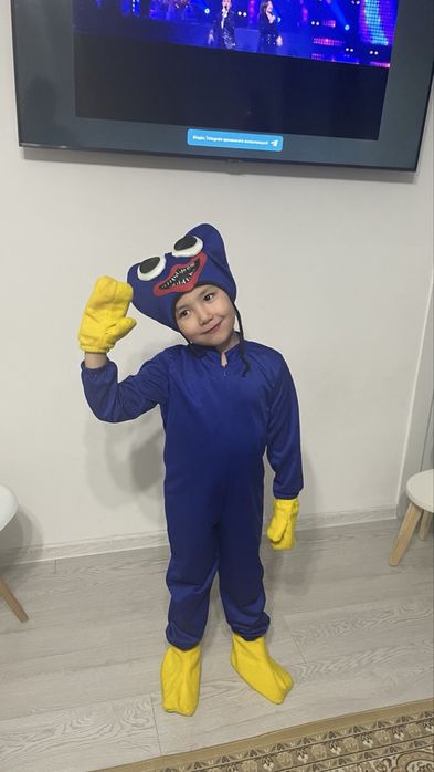 Костюм на елку Хагги вагги и санты