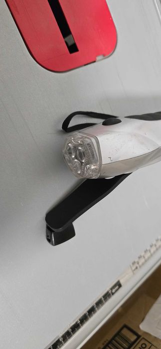 Lanterna Philips cu dinam