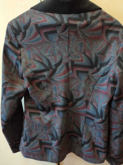 Sacou   dama    captusit