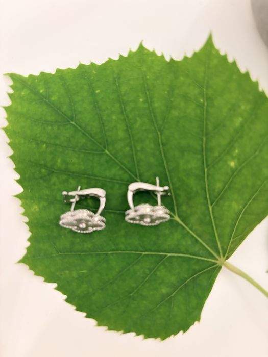 Van cleef earings