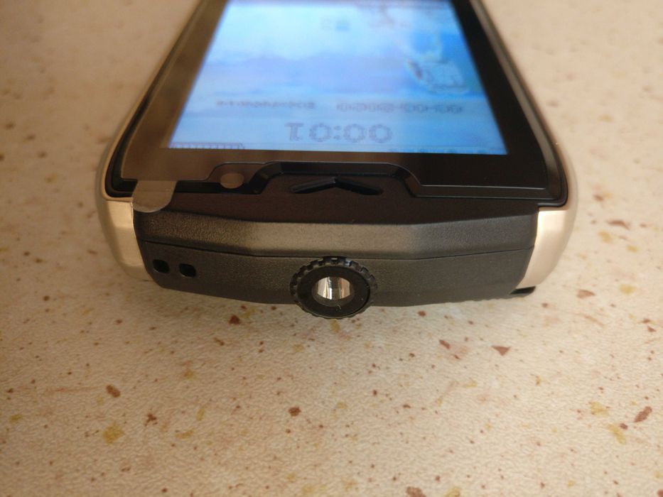 4 сим Servo H8 на запчасти телефон мобильный, станция метро Москва