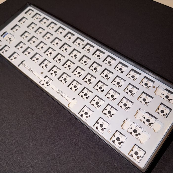 Tastatura QwertyKey 61 lubrifiata