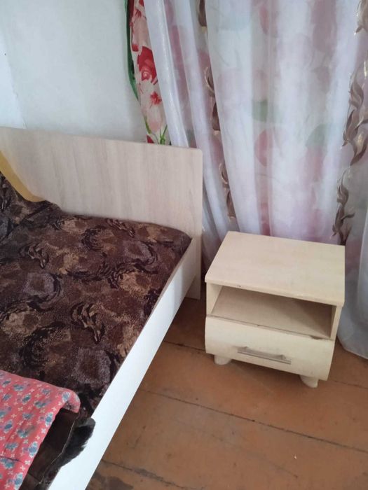 продам тумбочки б/у