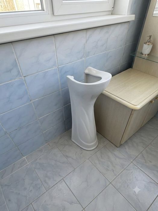 Мойка в ванная , с подставкой