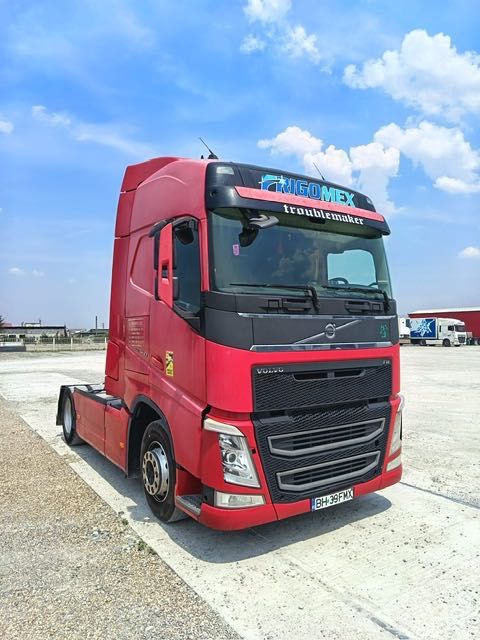 Cap 2 tractor Volvo FH 460 identice