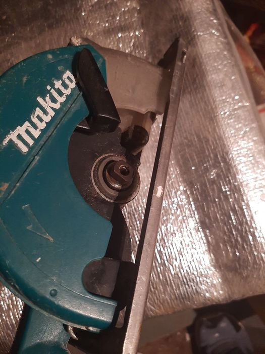 Machita circular.dcs550 defect