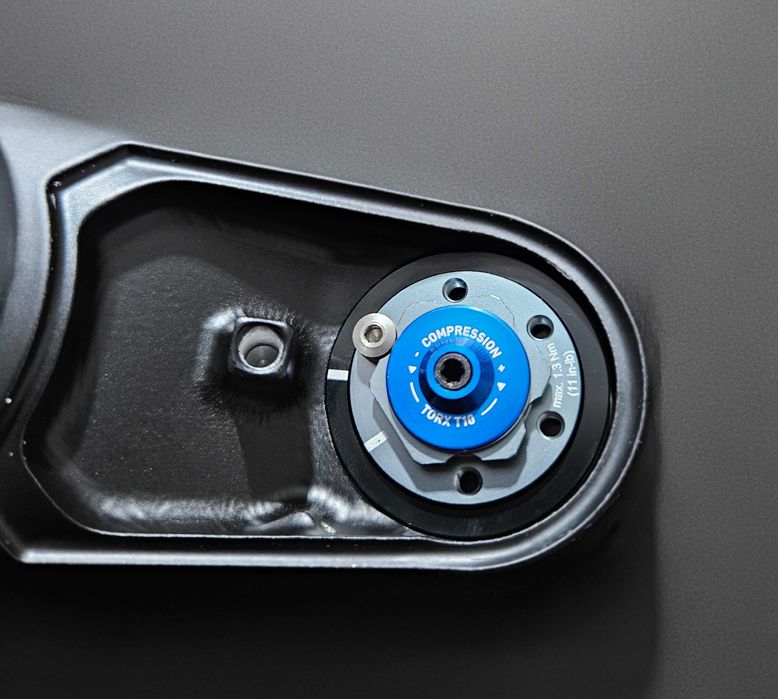 Вилка 29" DT Swiss F535 ONE PlushPort 150mm Boost 15X110mm