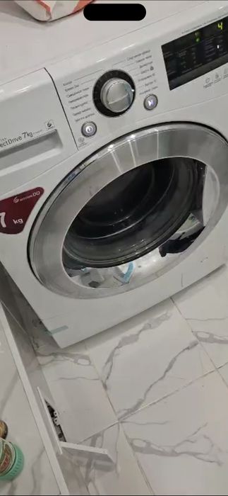 Стиральная машина LG  продам