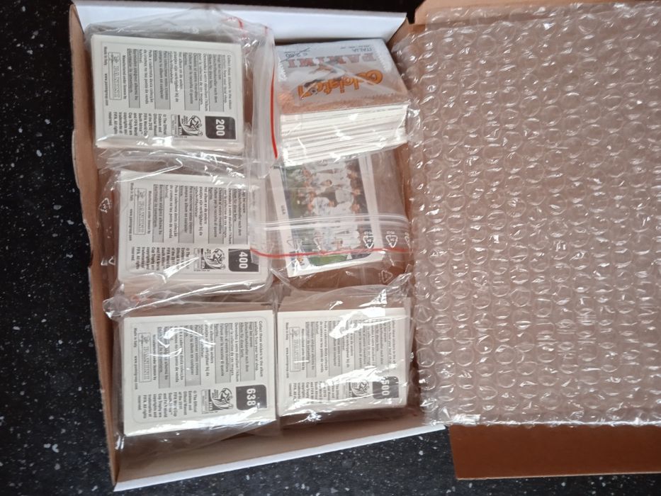 Vând album stickere WC 2010