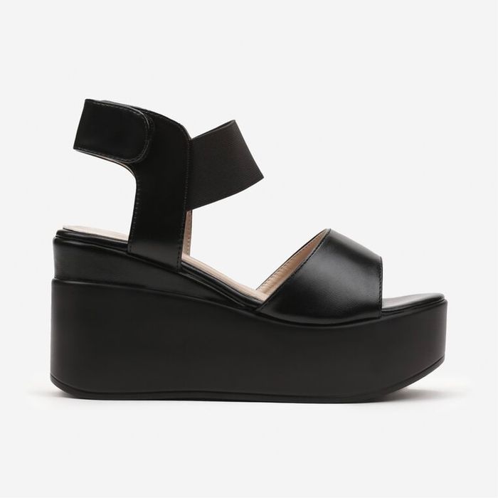 Дамски сандали на платформа