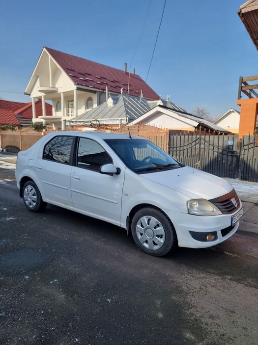 Vând logan 1.4 benzina