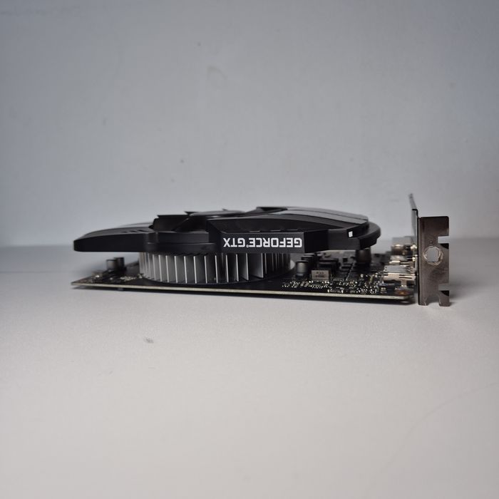 Placa Video GTX 1650 4GB Asus Phoenix