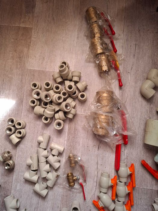 Фитинги, краны шаровые.