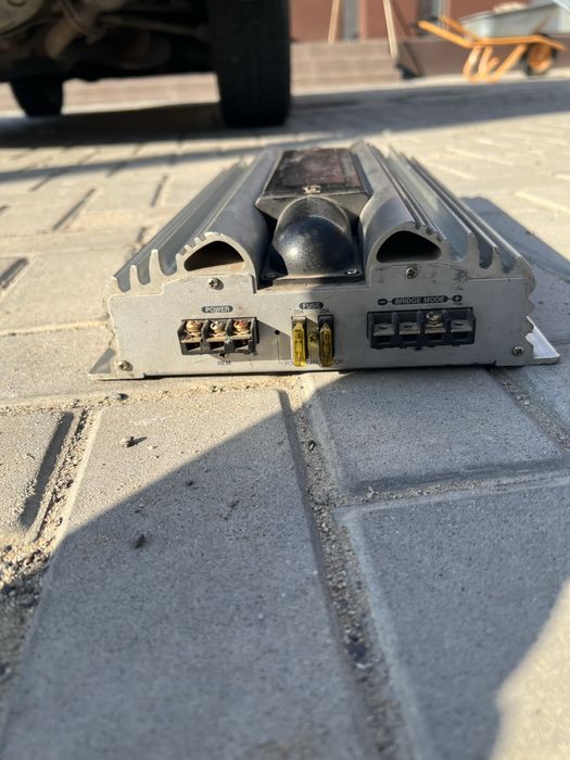 Продам усилитель