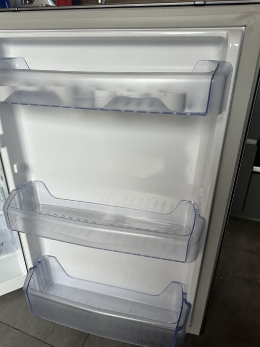 Хладилник ВЕКО перфектен  нов