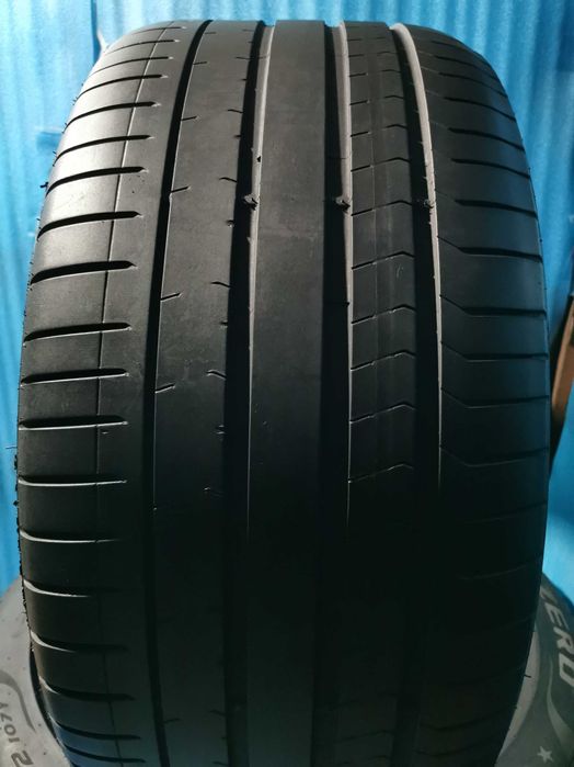 275/40 R22 - 315/35 R22 pirelli runflat 4 bucati