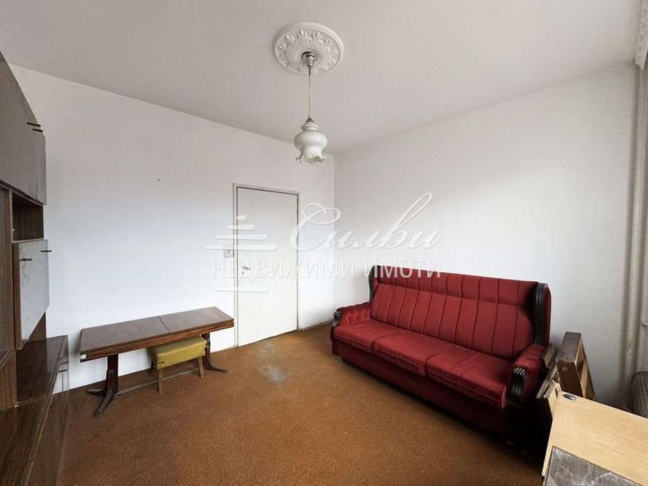 Тристаен апартамент на предпочитан ЧЕТВЪРТИ ЕТАЖ – кв. Пети полк