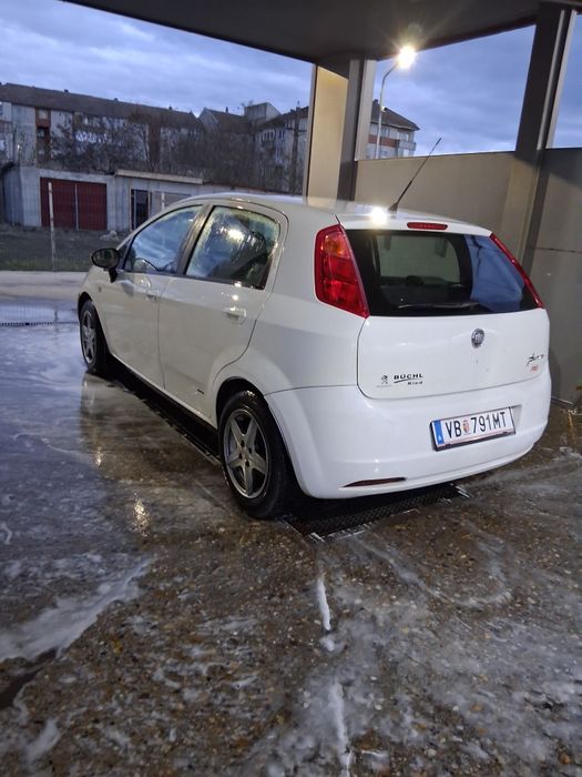 Vând sau schimb fiat grand punto