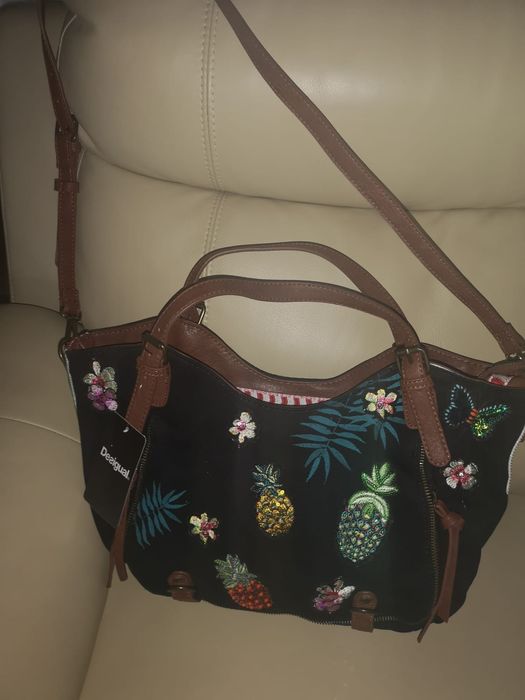 Poșetă Desigual foarte frumoasă