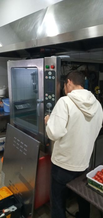 Ремонт електрооборудования, пароконвектоматов, и плит любой сложности