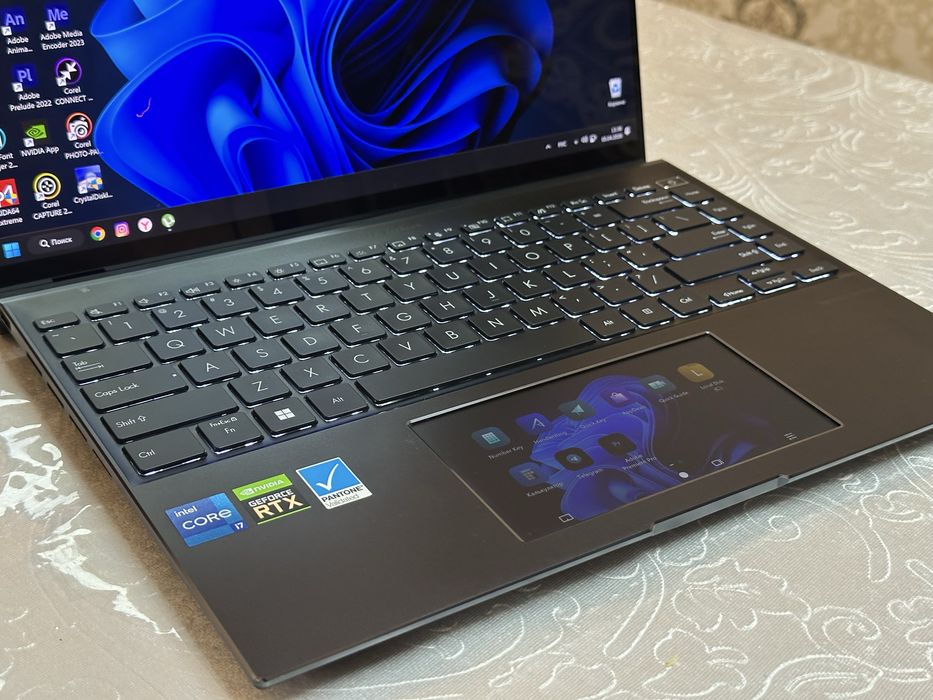 Мощный ультрабук Премиум класса Asus Zenbook Duo OLED, Core i7, Nvidia